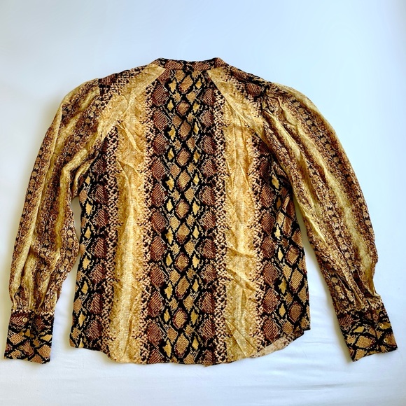 Joie Snake Animal Print Button Down Long Sleeves 100% Viscose Blouse Top Size M‎ - Picture 2 of 8